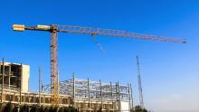Avantages et risques des PPP: Crane Lifting Construction
